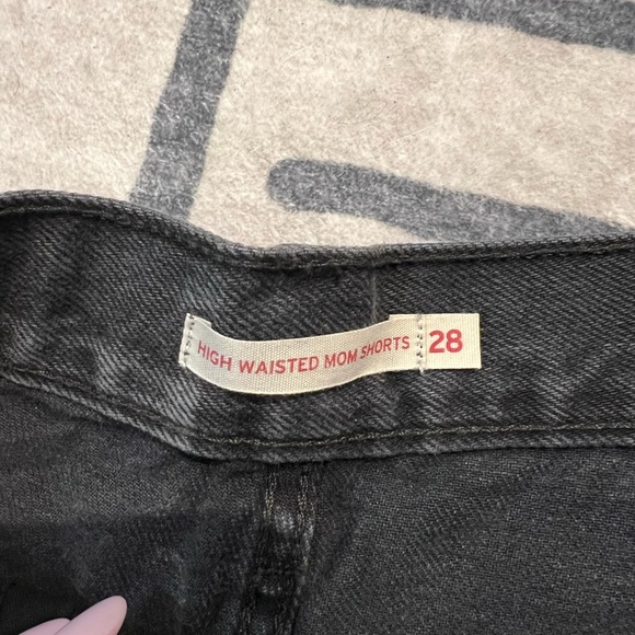 Levi’s Black Women's Denim Shorts - Picture 3 of 3